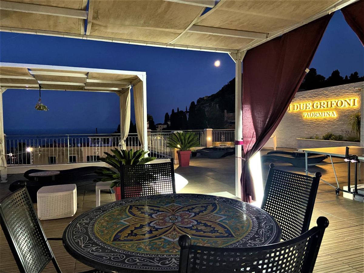 I Due Grifoni Studio Flat Taormina Luaran gambar