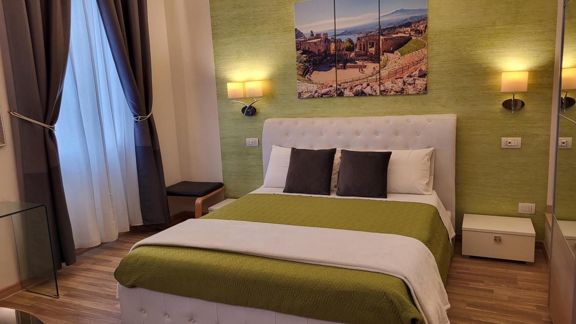 I Due Grifoni Studio Flat Taormina Luaran gambar